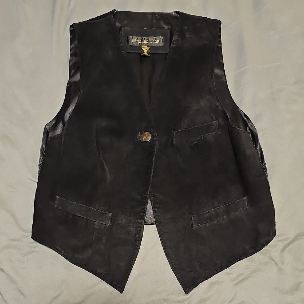 Vintage Pig Suede Black Vest with Button And Pockets